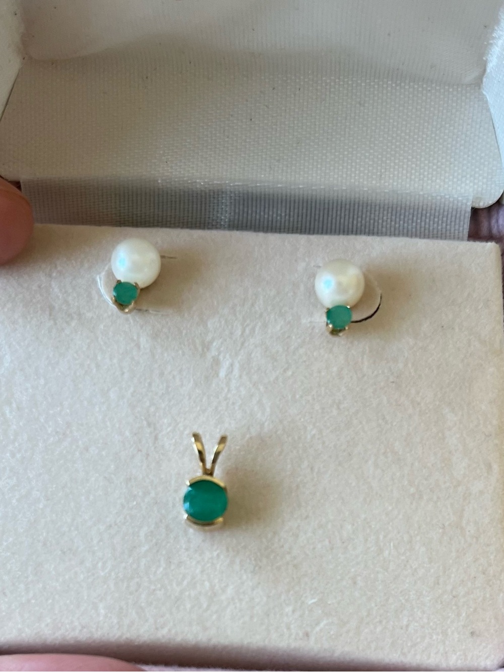 Natural 5mm Pearl 2mm Emerald 14KT Stud Earrings